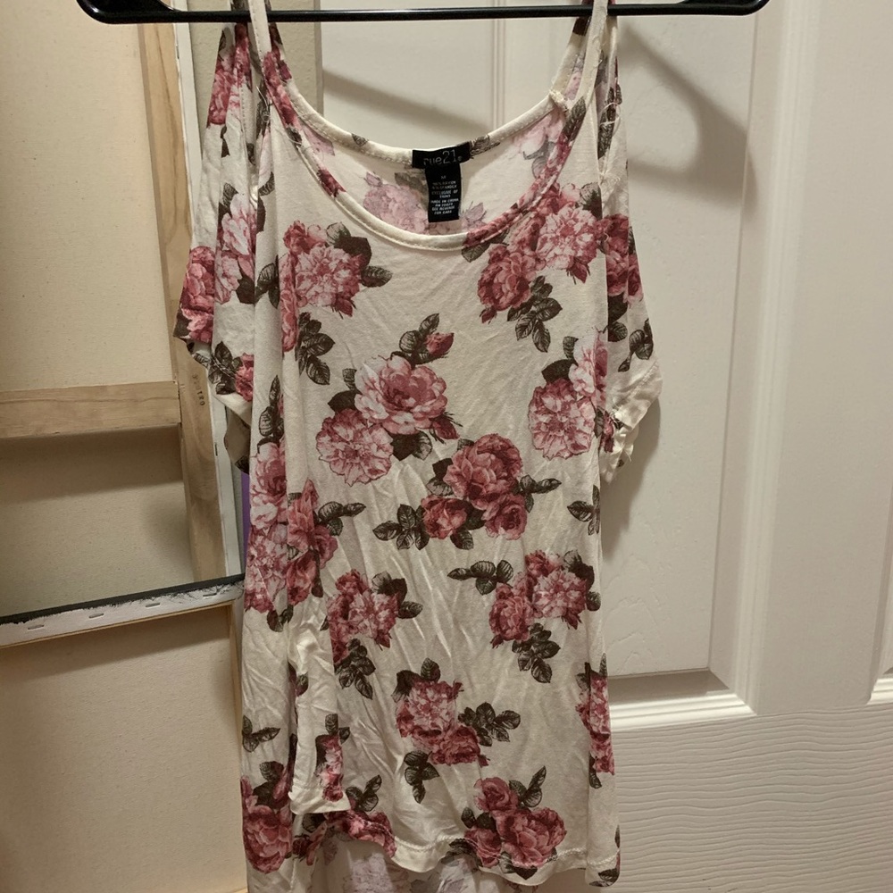Rue 21 top